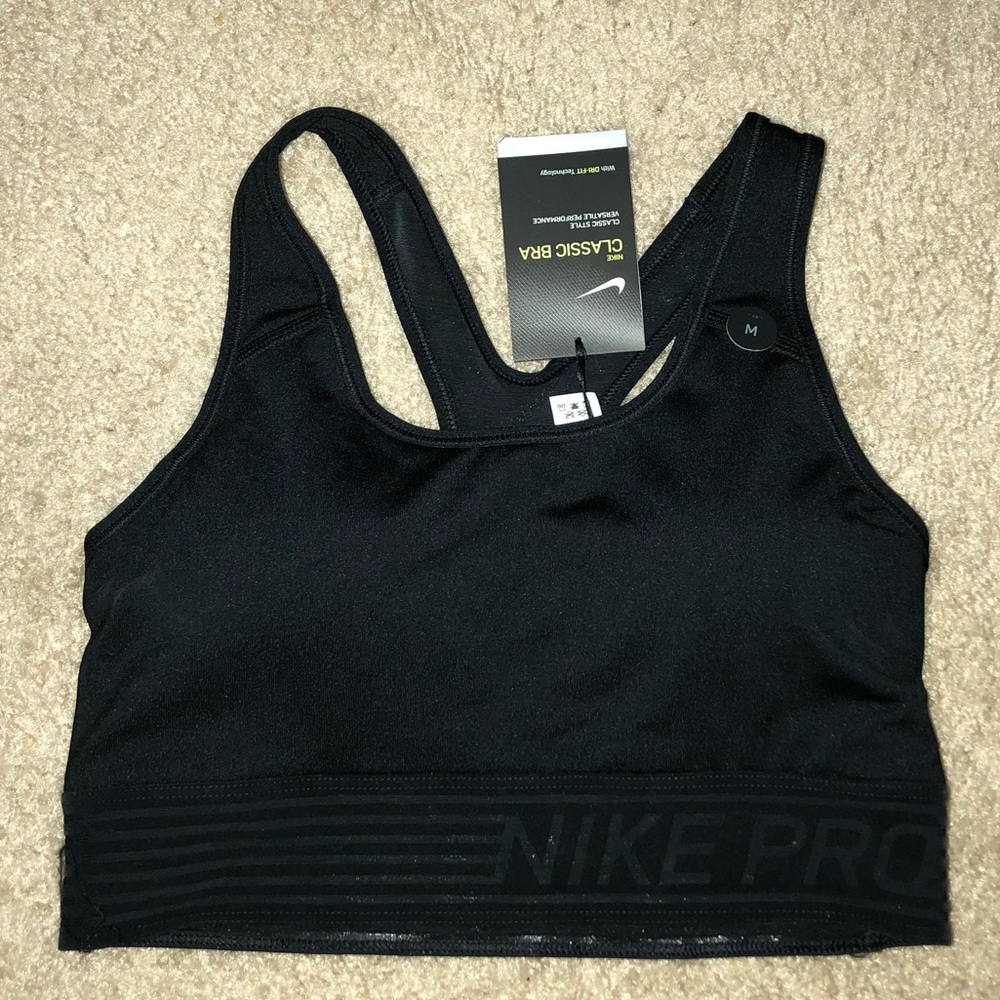 Nike women’s dri-fit deluxe sports bra